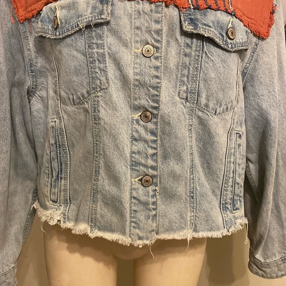 Free Prople Baja  crop denim hooded  jeans jacket size S - Picture 5 of 13